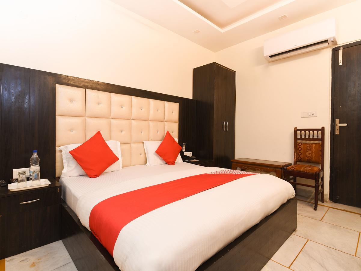 Oyo 14721 Hotel Vishesh Continental 德里 外观 照片